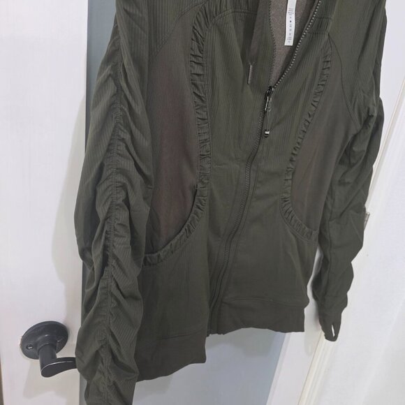 Lululemon Women’s Hunter Green Full-Zip Jacket – Size 8 – Activewe - Picture 5 of 14